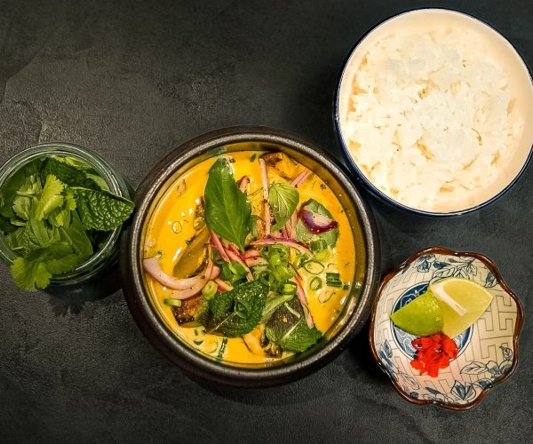 Curry, shiitake gomba, spárga, vajtök, portobello, sushi rizs